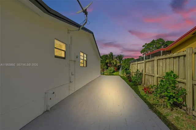 $625,000 | 8649 Long Acre Drive, Miramar, FL 33025