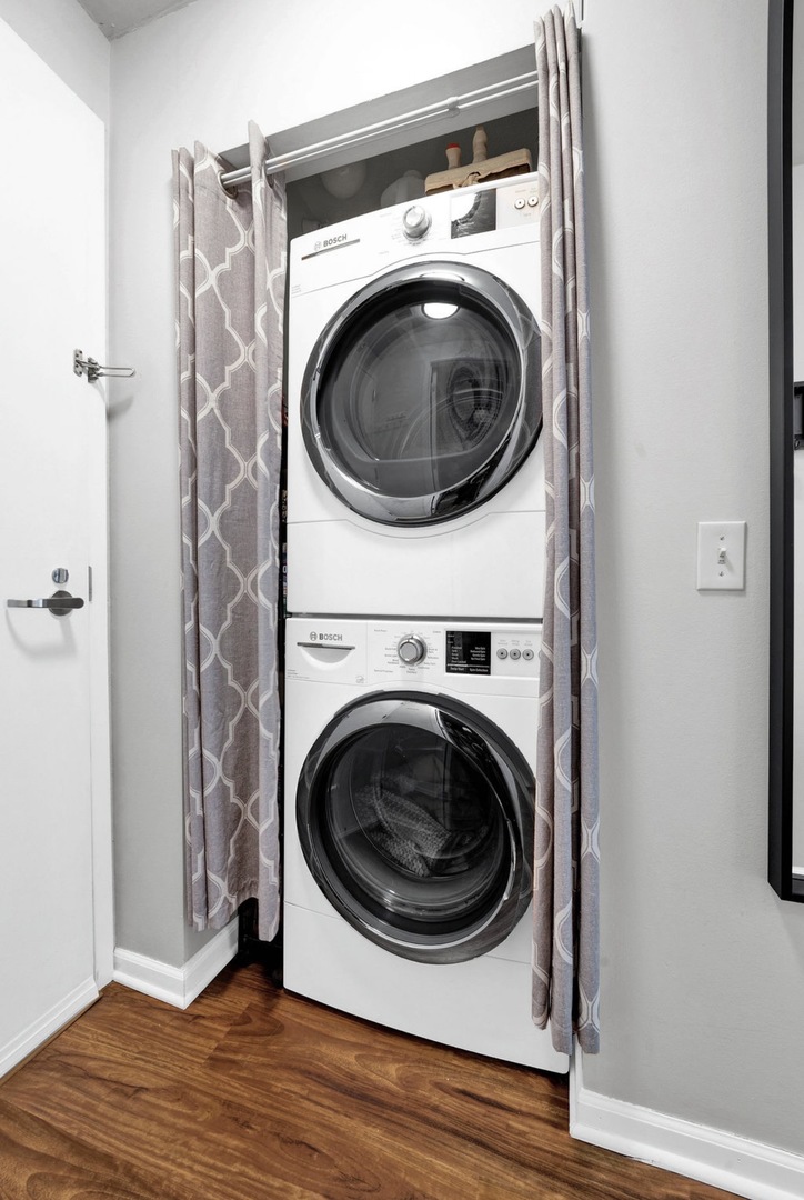 545 North Dearborn Street, Unit W2804 Chicago, IL 60654 - Photo 11 of 47