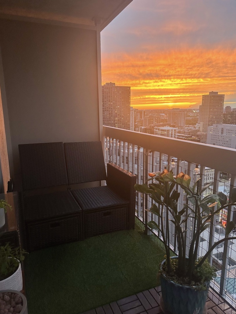 545 North Dearborn Street, Unit W2804 Chicago, IL 60654 - Photo 41 of 47