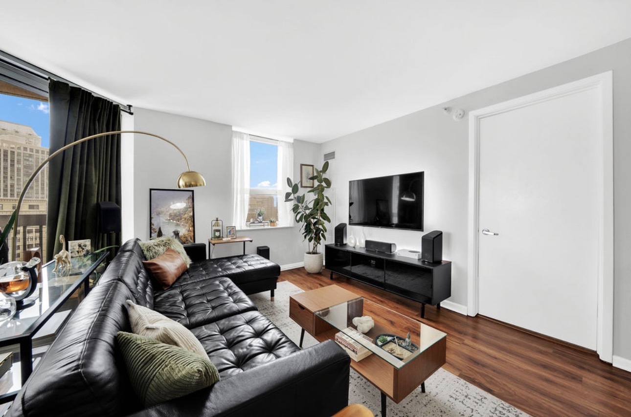 545 North Dearborn Street, Unit W2804 Chicago, IL 60654 - Photo 6 of 47