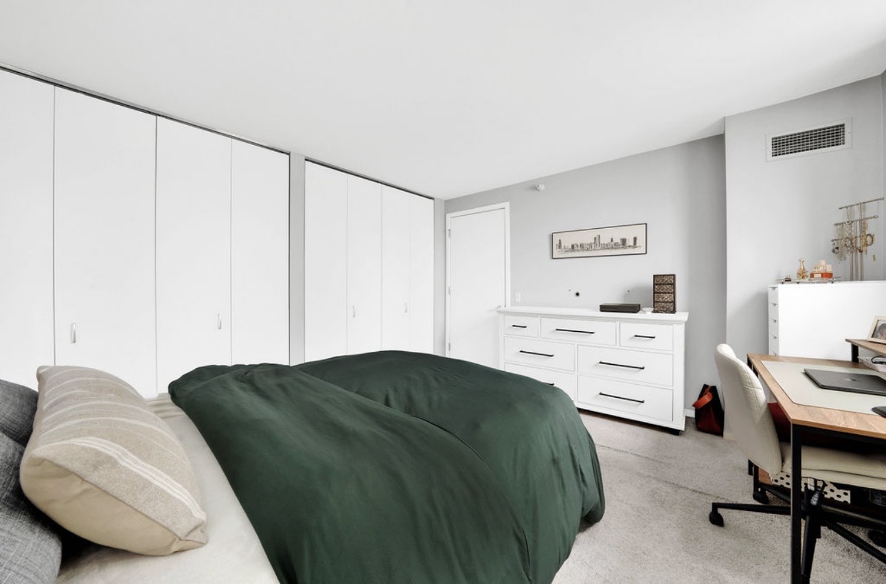 545 North Dearborn Street, Unit W2804 Chicago, IL 60654 - Photo 9 of 47