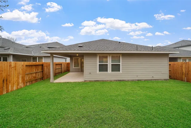 $2,200 | 18123 Martin Pines Drive, Montgomery, TX 77316
