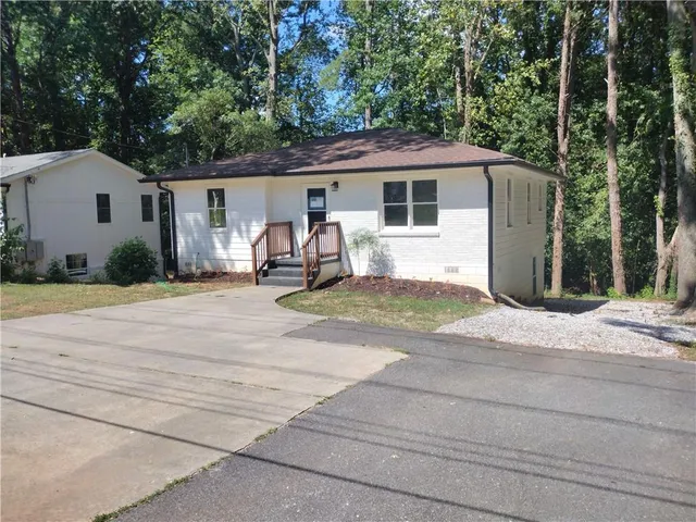 $479,900 | 3543 South Cobb Drive Southeast, Smyrna, GA 30080
