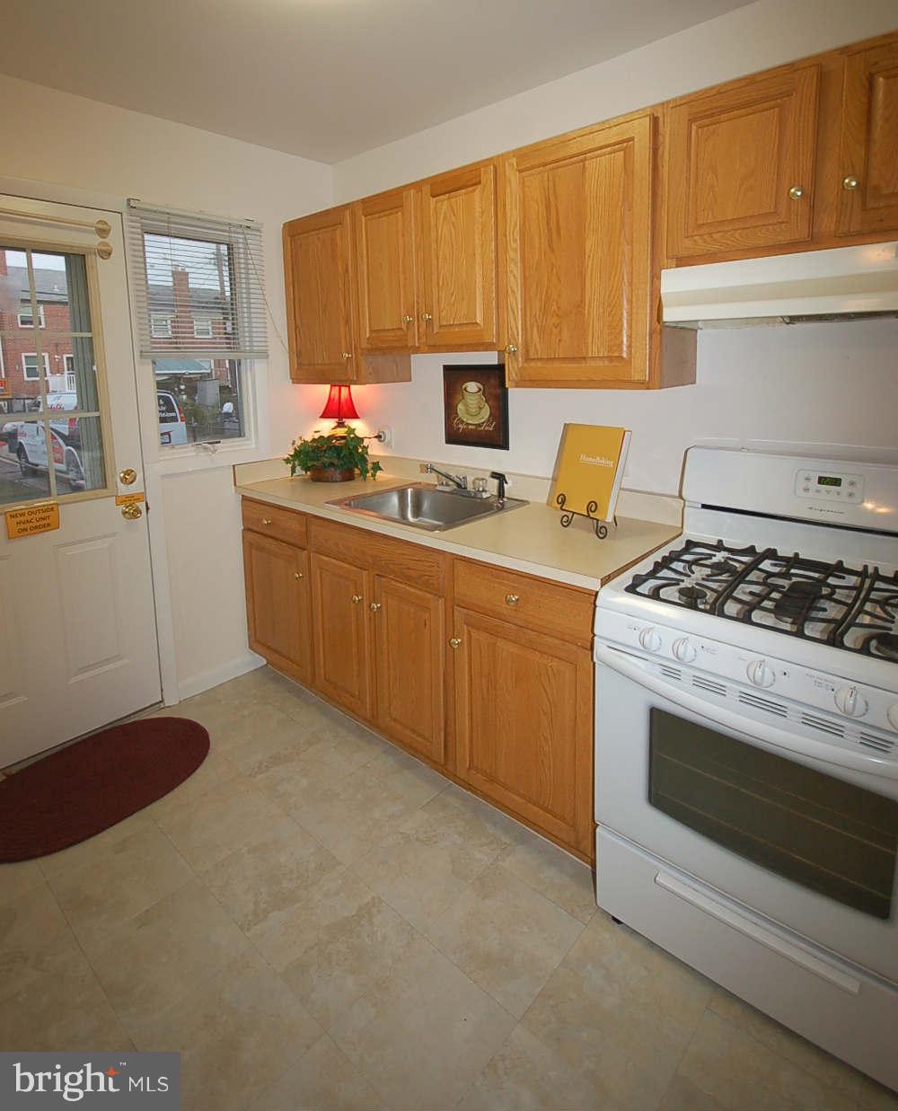 4439 Fenor Road Halethorpe, MD 21227 - Photo 5 of 16 Kitchen