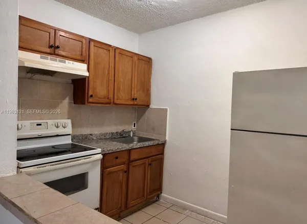 $1,300 | 1601 Northwest 62nd Street, Unit 6, Miami, FL 33147