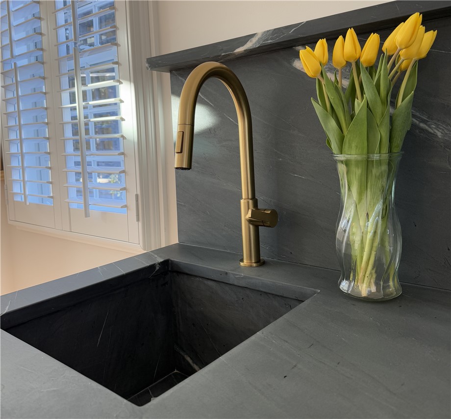 4 Cliff Avenue, Unit 2 Newport, RI 02840 - Photo 7 of 15