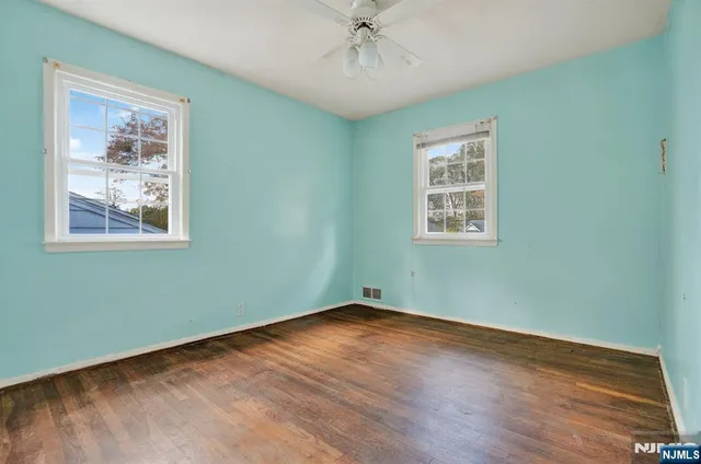 $640,000 | 127 Harper Terrace, Cedar Grove, NJ 07009