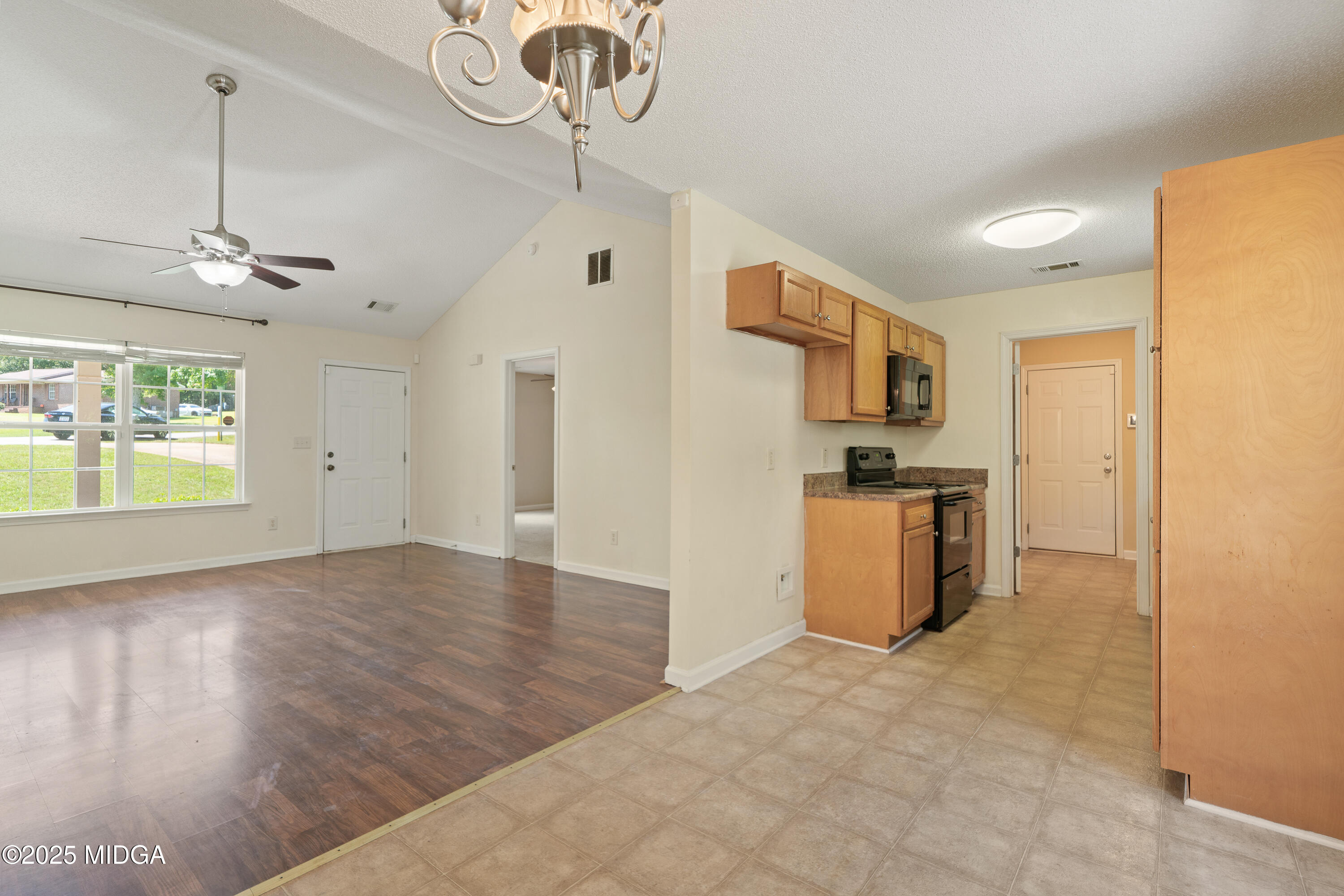 112 Cedar Ridge Road Forsyth, GA 31029 - Photo 12 of 39 112 Cedar Ridge Dr-4668