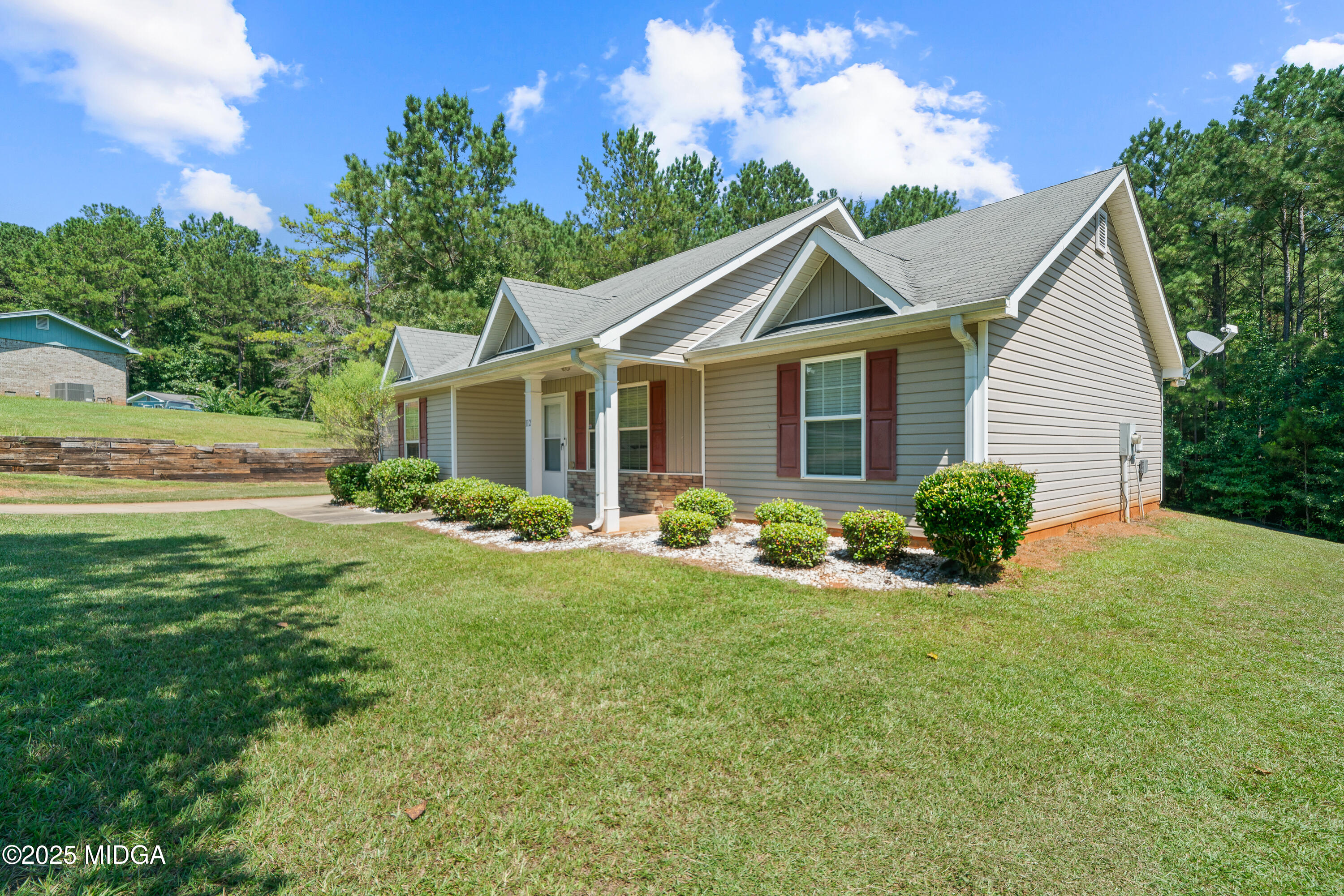 112 Cedar Ridge Road Forsyth, GA 31029 - Photo 3 of 39 112 Cedar Ridge Dr-4623