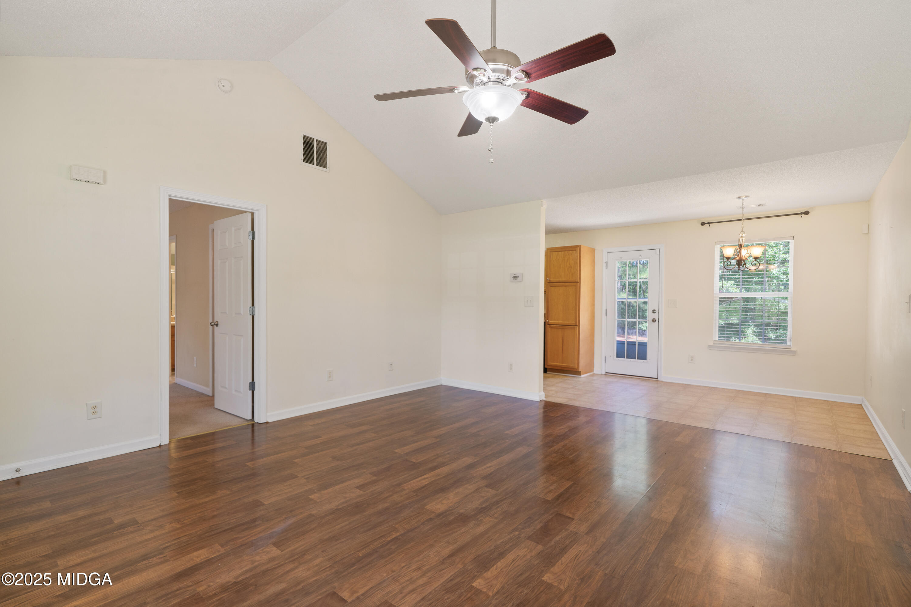 112 Cedar Ridge Road Forsyth, GA 31029 - Photo 8 of 39 112 Cedar Ridge Dr-4656