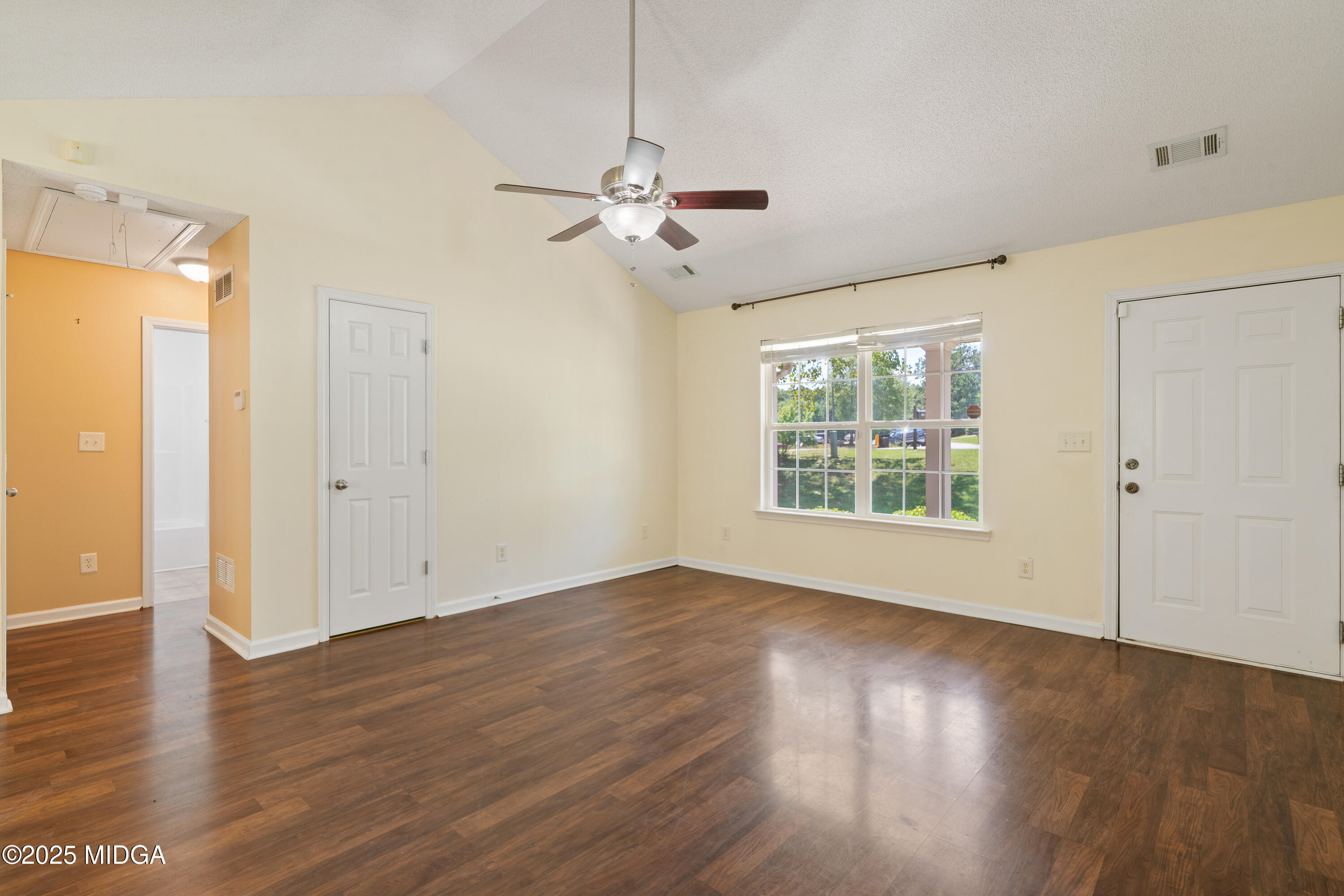 112 Cedar Ridge Road Forsyth, GA 31029 - Photo 9 of 39 112 Cedar Ridge Dr-4659