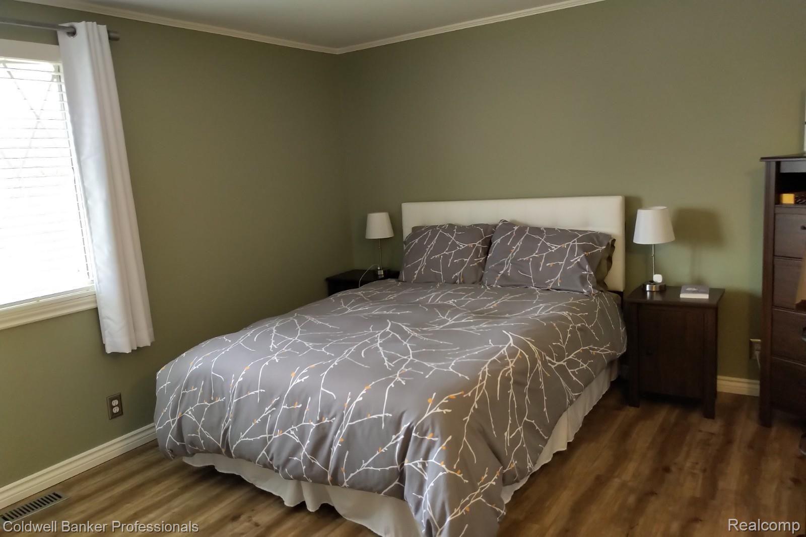 170 Roth Boulevard Clawson, MI 48017 - Photo 16 of 33 Master Bedroom