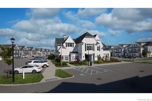 $3,585 | 104 Sutton Court, Unit 104, Mount Sinai, NY 11766