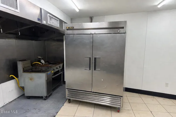 $3,500 | 77 North Lake Avenue, Albany, NY 12206