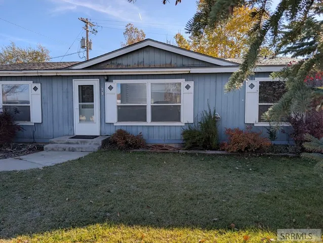 $195,000 | 79 South Railroad Avenue, Sugar City, ID 83448