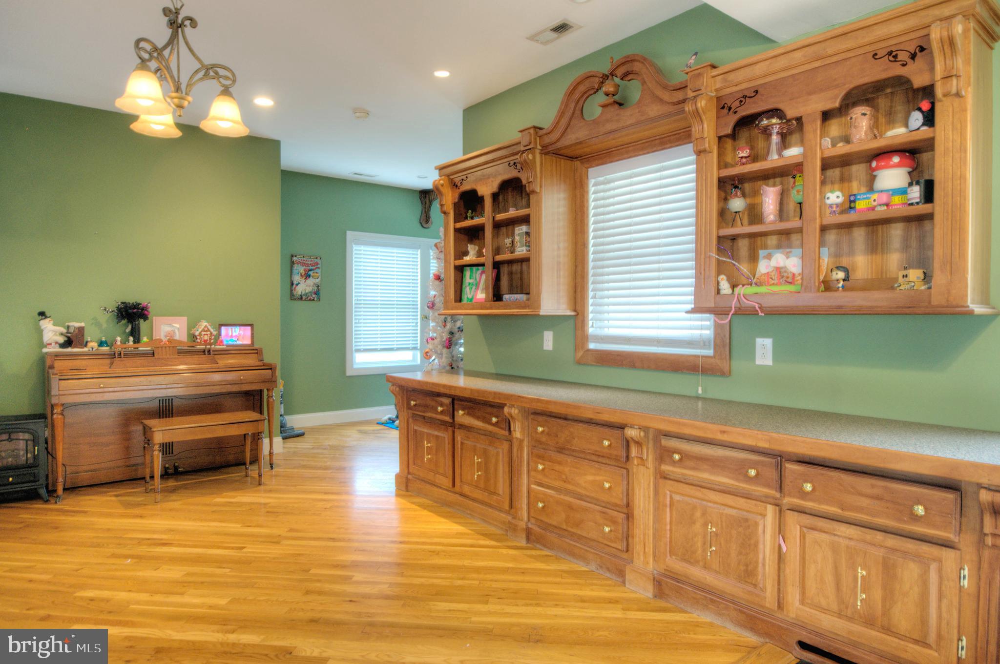 10 Linden Road Bordentown, NJ 08505 - Photo 19 of 70