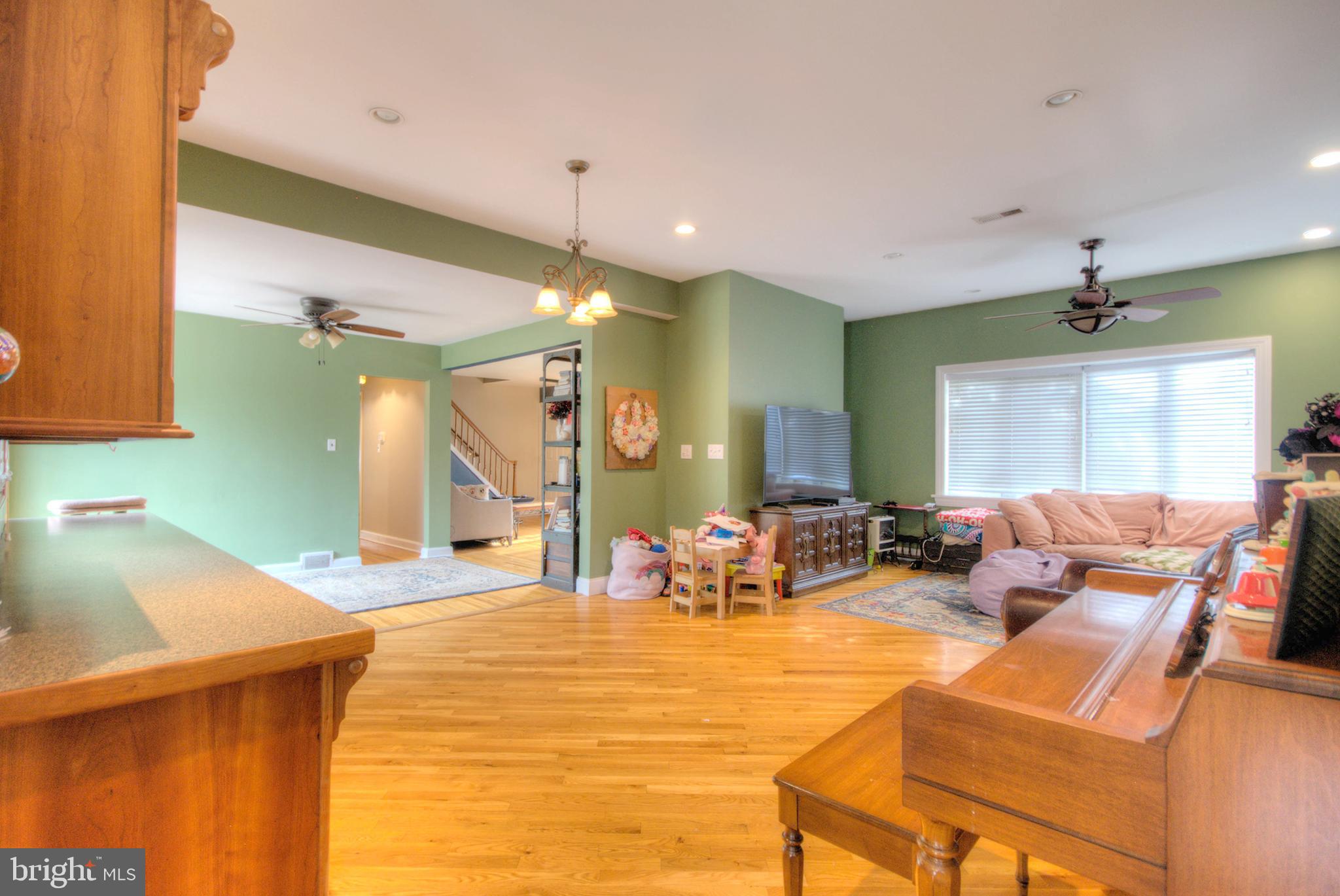 10 Linden Road Bordentown, NJ 08505 - Photo 25 of 70 a living room with furniture and a large window