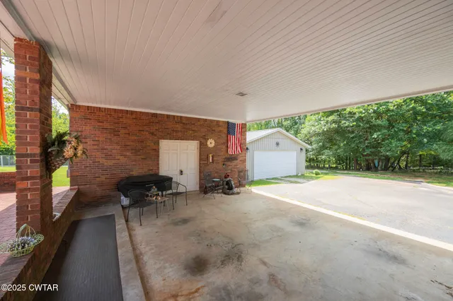 $355,000 | 738 Broad Street North, Lexington, TN 38351