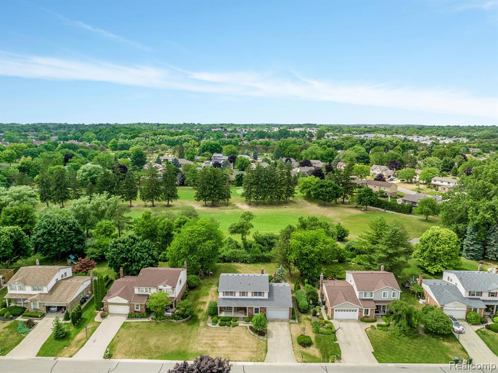 738 Lion Street Rochester Hills, MI 48307 - Photo 31 of 37