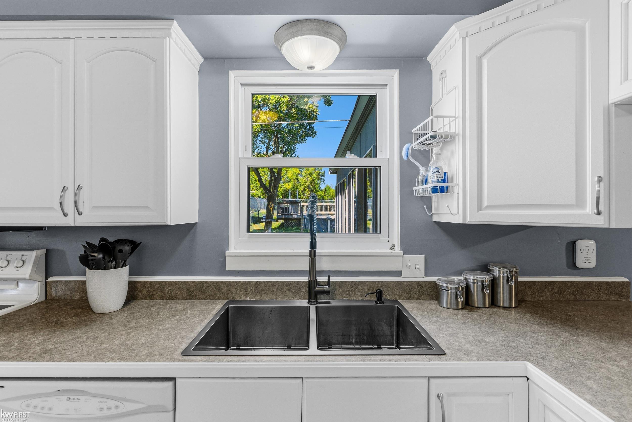 4216 Lahring Road Linden, MI 48451 - Photo 8 of 51