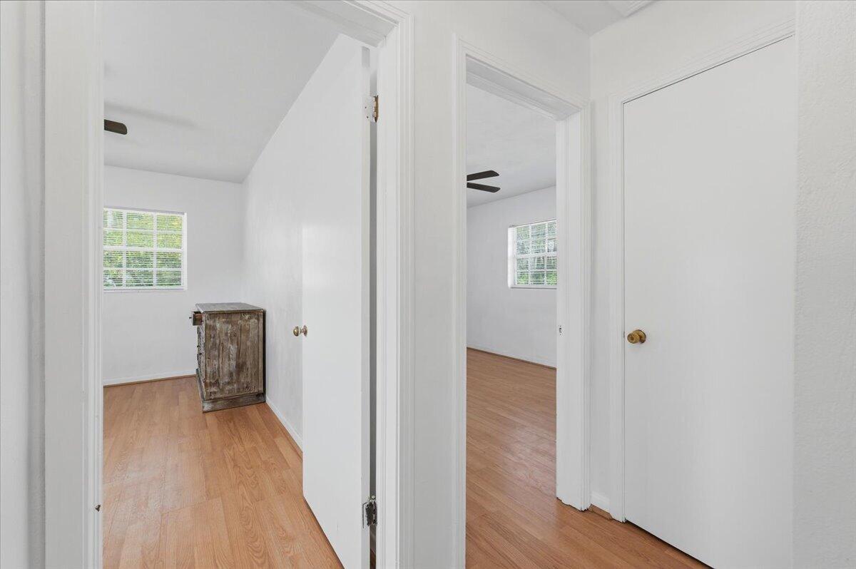 1408 New Jersey Road Lakeland, FL 33803 - Photo 37 of 58 40-Hallway