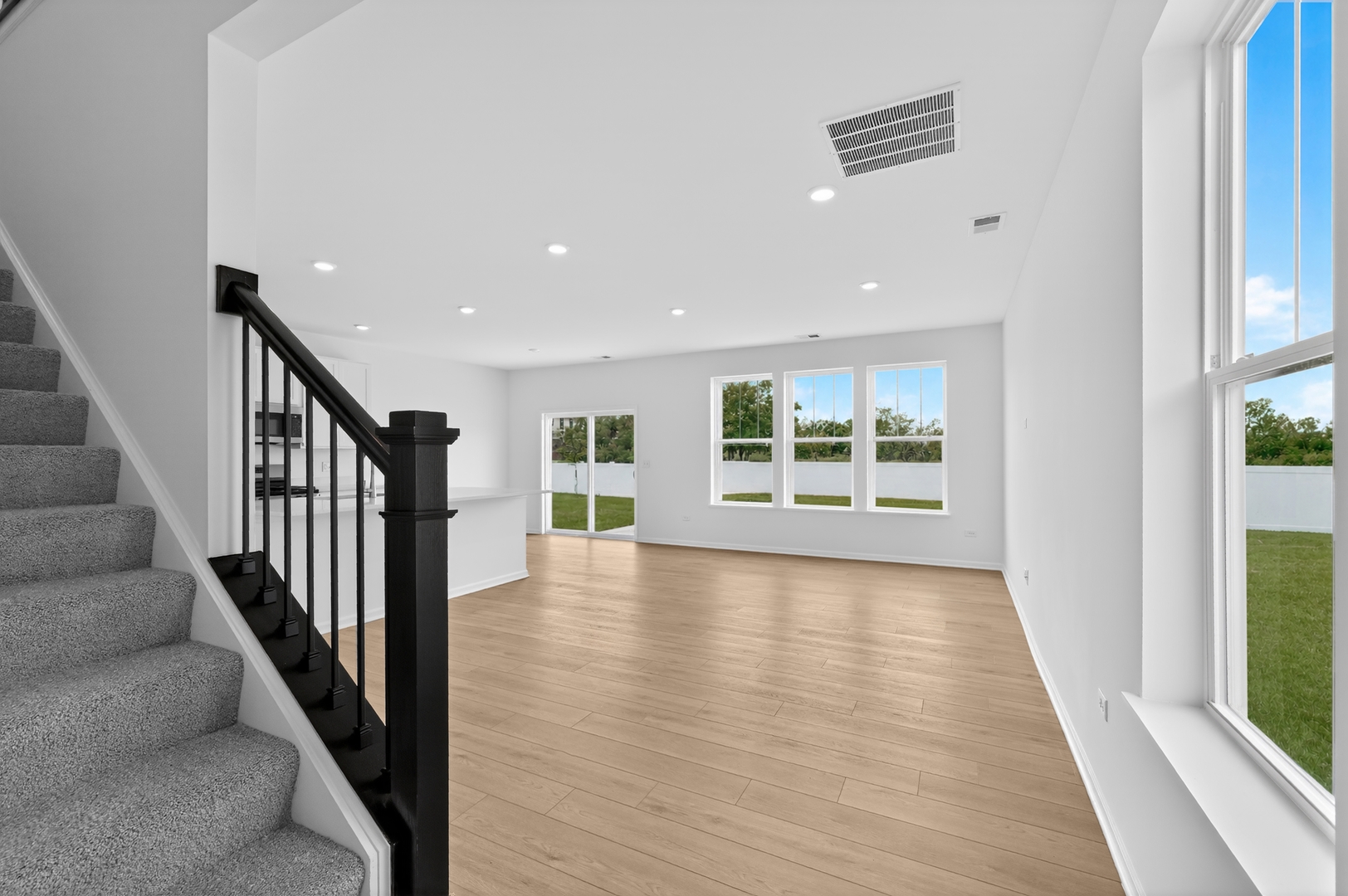 4209 Meadowridge Road Woodstock, IL 60098 - Photo 3 of 19