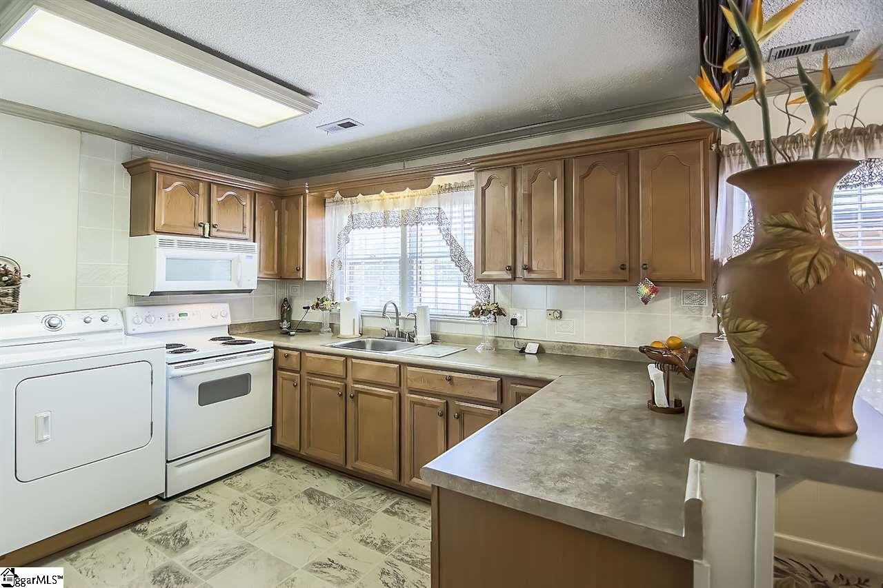 130 Rainbow Circle Inman, SC 29349 - Photo 17 of 28