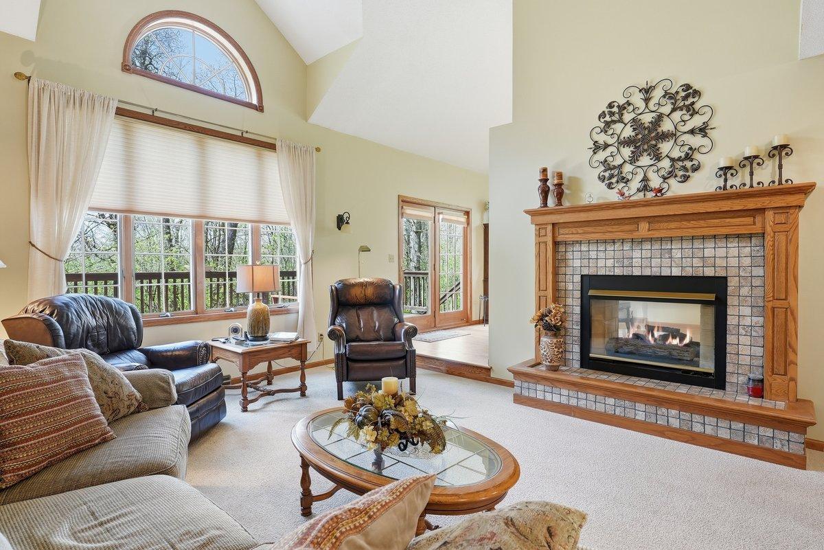 208 Country Oaks Road River Falls, WI 54022 - Photo 6 of 36