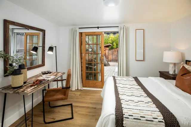 $2,995,000 | 240 Glenwood Avenue, Woodside, CA 94062