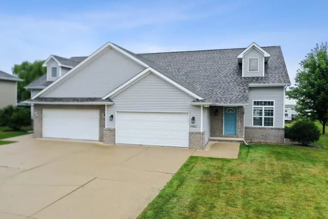 $379,900 | 3980 North Parker Way, De Pere, WI 54115