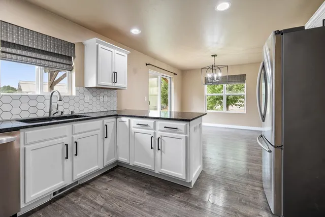 $379,900 | 3980 North Parker Way, De Pere, WI 54115