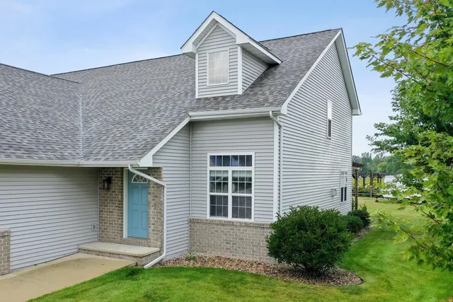 $379,900 | 3980 North Parker Way, De Pere, WI 54115