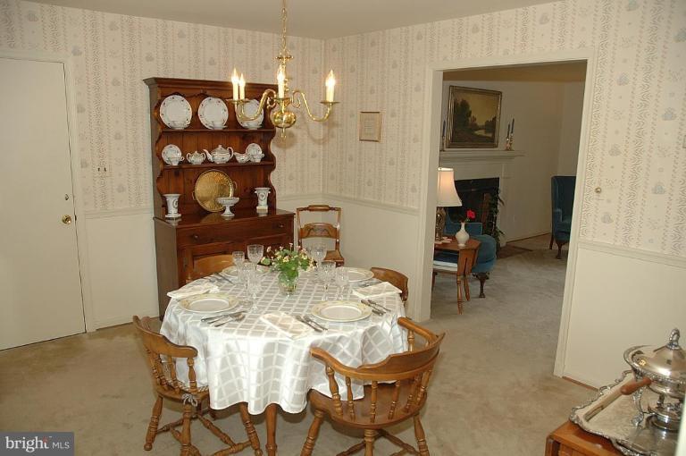 6128 Long Meadow Road McLean, VA 22101 - Photo 3 of 15 Dining Room