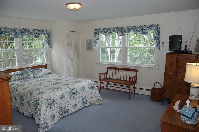 6128 Long Meadow Road McLean, VA 22101 - Photo 7 of 15 Master Bedroom
