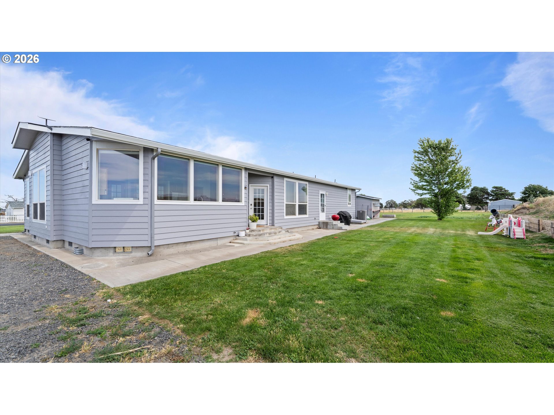32374 East Loop Road Hermiston, OR 97838 - Photo 8 of 38