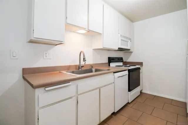 $1,800 | 5700 Baltimore Drive, Unit 187, La Mesa, CA 91942