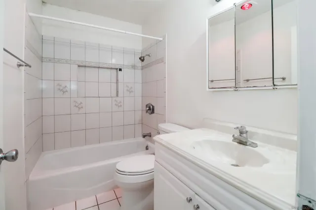 $1,800 | 5700 Baltimore Drive, Unit 187, La Mesa, CA 91942