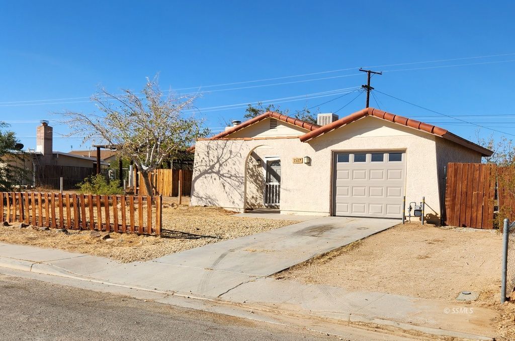 1517 Porter Street Ridgecrest, CA 93555 - Photo 1 of 27