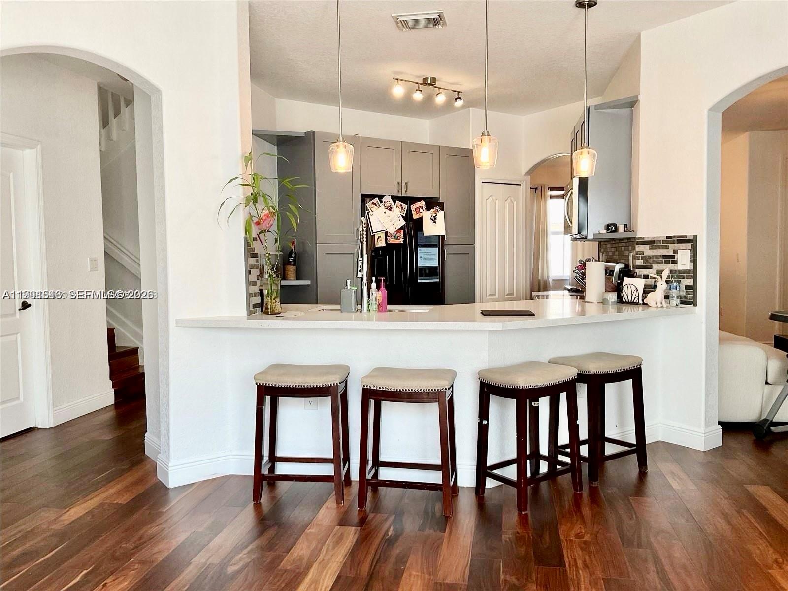 7472 Northwest 112 Path Doral, FL 33178 - Photo 8 of 39