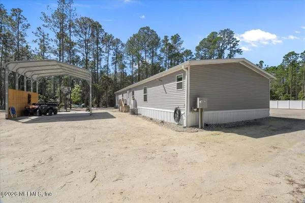 $299,900 | 1427 South State Road 19, Palatka, FL 32177