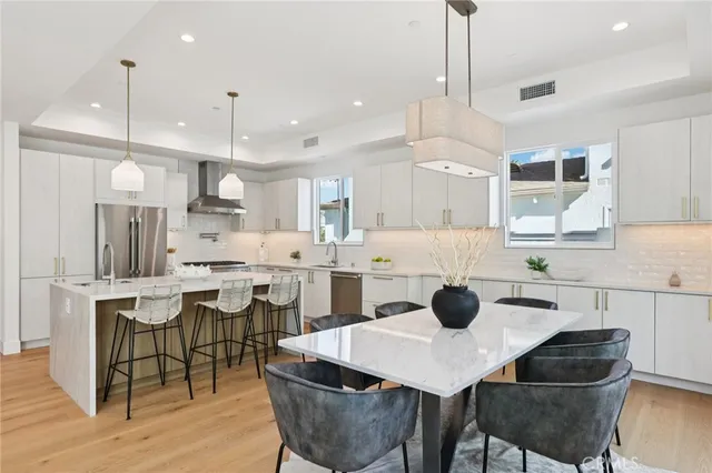 $2,318,000 | 1914 Belmont Lane, Unit A, Redondo Beach, CA 90278