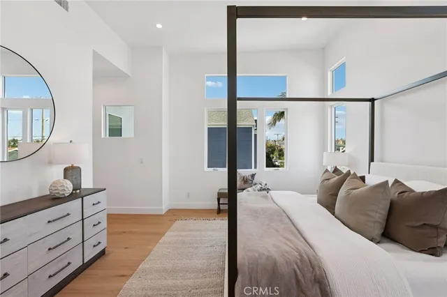 $2,318,000 | 1914 Belmont Lane, Unit A, Redondo Beach, CA 90278