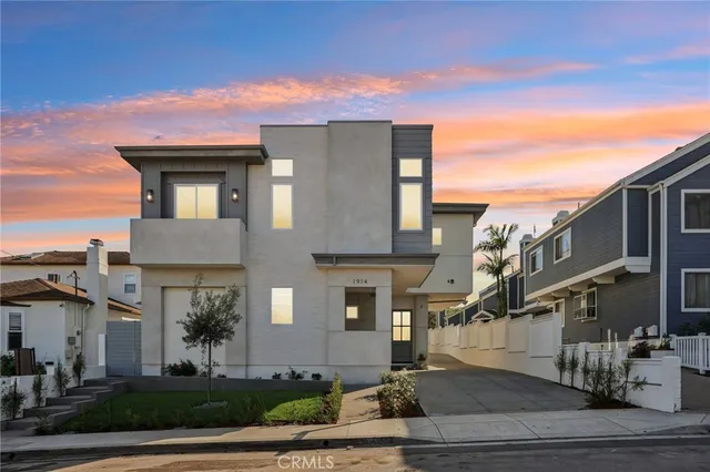 $2,318,000 | 1914 Belmont Lane, Unit A, Redondo Beach, CA 90278