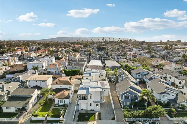 $2,318,000 | 1914 Belmont Lane, Unit A, Redondo Beach, CA 90278