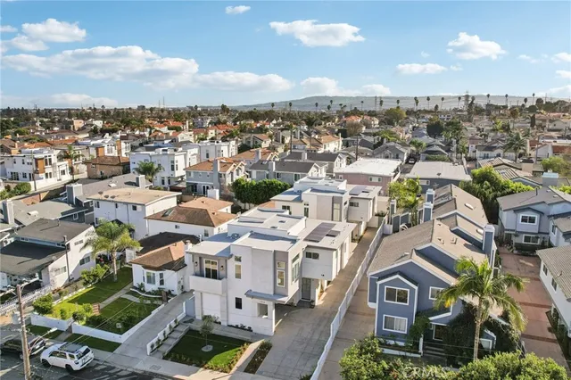 $2,318,000 | 1914 Belmont Lane, Unit A, Redondo Beach, CA 90278