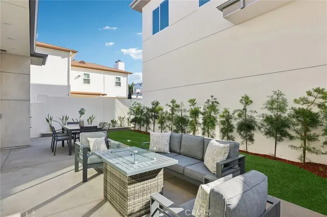 $2,318,000 | 1914 Belmont Lane, Unit A, Redondo Beach, CA 90278