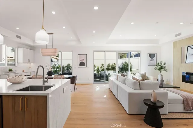 $2,318,000 | 1914 Belmont Lane, Unit A, Redondo Beach, CA 90278