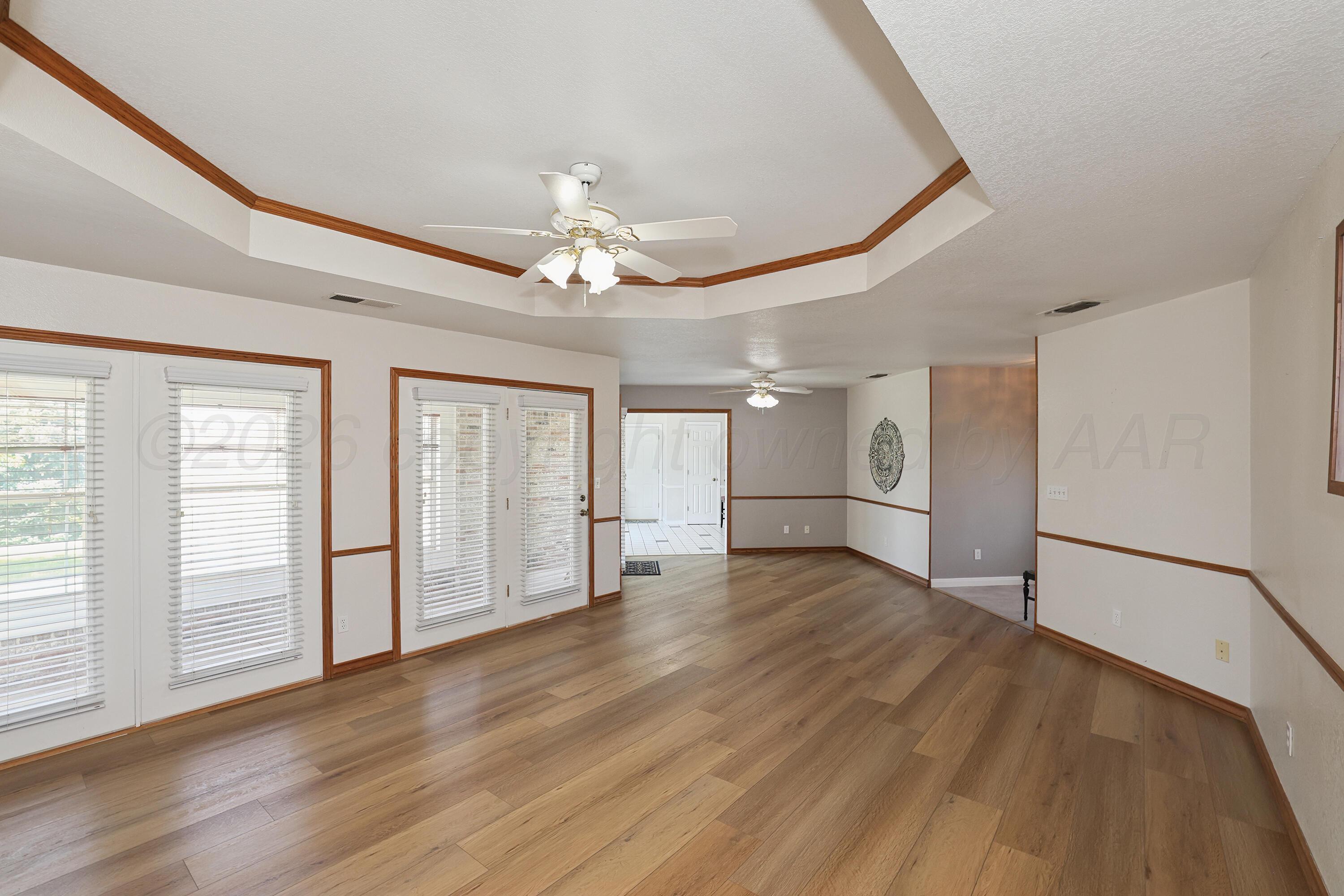 5621 White Fence Road Canyon, TX 79015 - Photo 9 of 56 9-Living Area