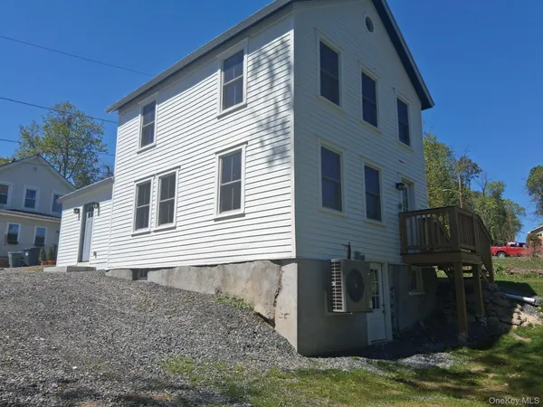 $3,000 | 11 Cedar Street, Staatsburg, NY 12580