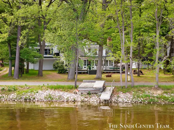 $984,900 | 6633 Bass Lake Boulevard, Pentwater, MI 49449